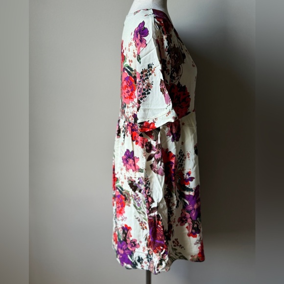 ANDREE BY UNIT | V-Neck Babydoll Dress | Cream with Pink Florals | Small - Picture 4 of 6